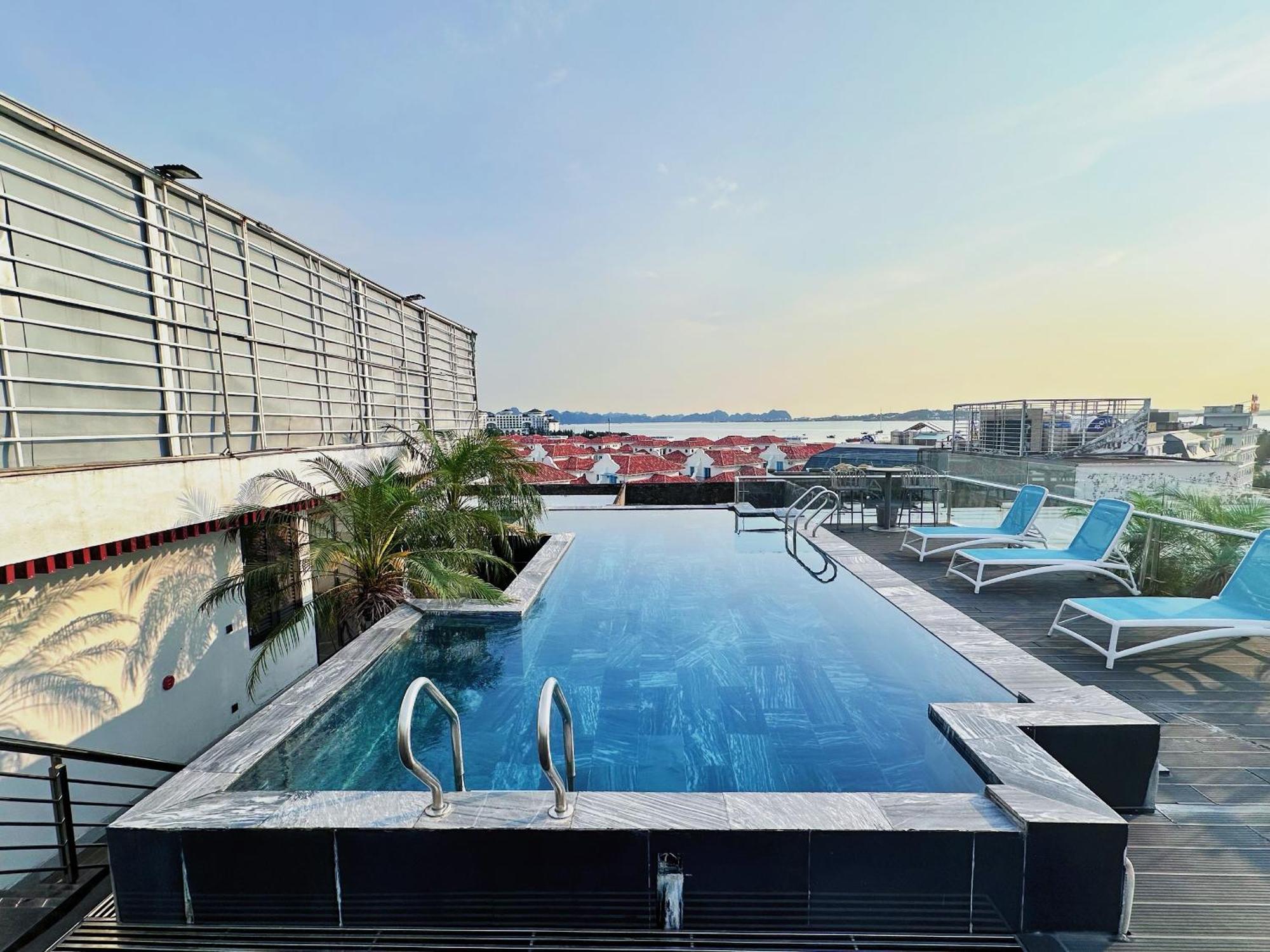 Hotel Green Suites Hotel 3*